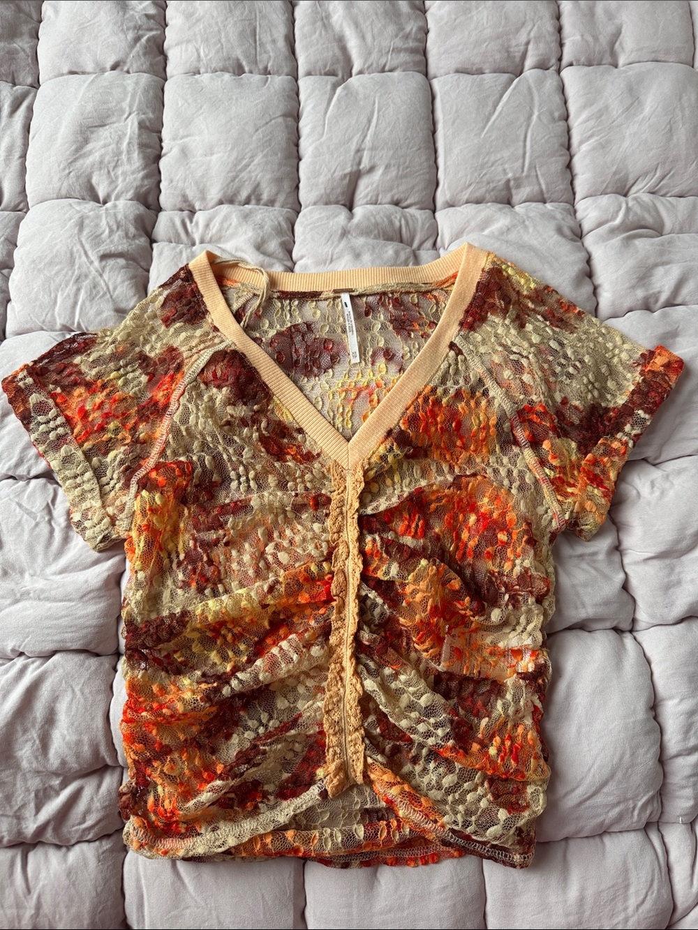 Free People V-Neck Short Sleeve Crop Top in Beige, Orange & Brown size XS